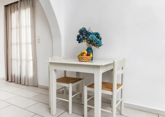 Depis & Apartamento Naxos City